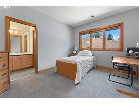369 NW 81st Place Portland OR 97229