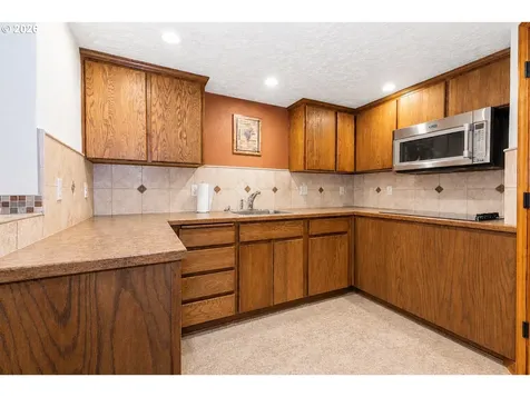 10625 SW Oriole Circle Beaverton OR 97007