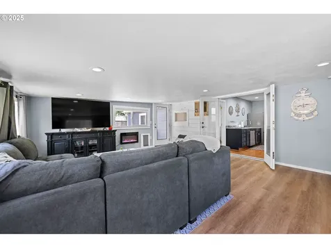 840 11th Avenue Seaside OR 97138