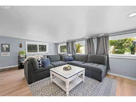 840 11th Avenue Seaside OR 97138