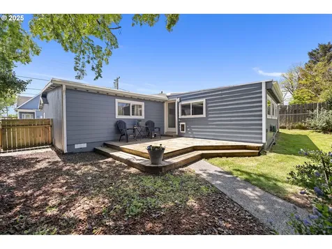 840 11th Avenue Seaside OR 97138