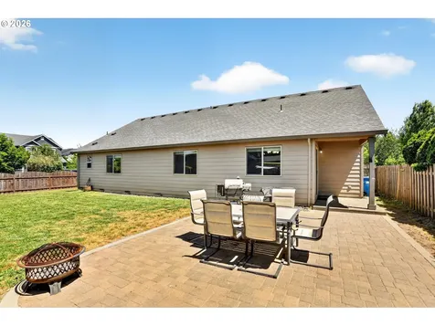511 Paradise Street Woodburn OR 97071