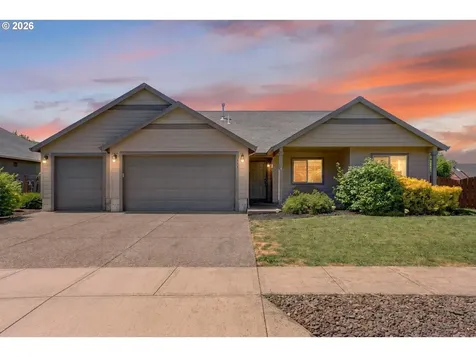 511 Paradise Street Woodburn OR 97071