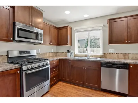 511 Paradise Street Woodburn OR 97071