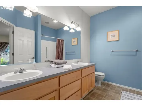 10807 NE 53rd Court Vancouver WA 98686