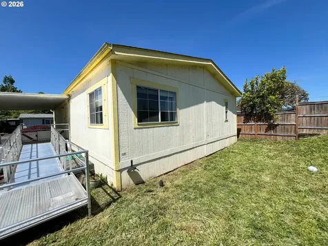 5660 Daisy Street Springfield OR 97478
