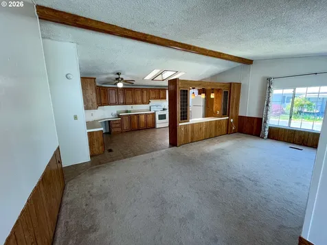 5660 Daisy Street Springfield OR 97478