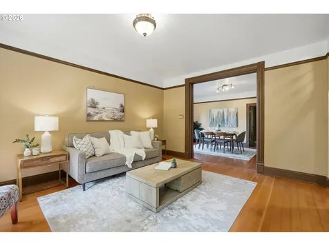 1512 SW 18th Avenue Portland OR 97201