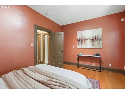 1512 SW 18th Avenue Portland OR 97201