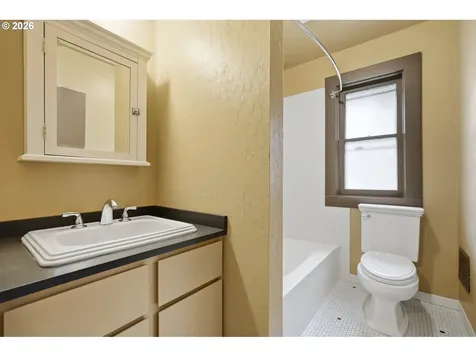 1512 SW 18th Avenue Portland OR 97201