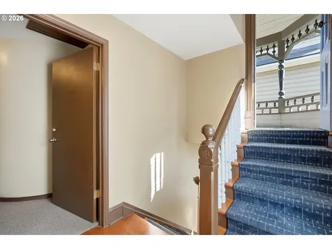 1512 SW 18th Avenue Portland OR 97201