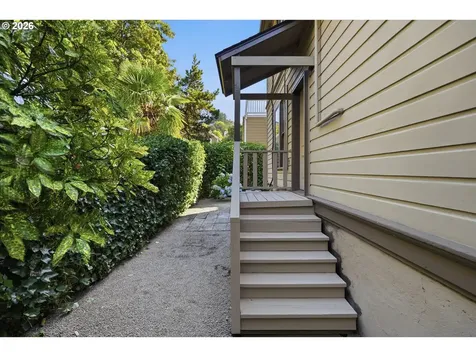 1512 SW 18th Avenue Portland OR 97201