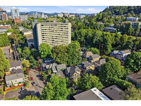 1512 SW 18th Avenue Portland OR 97201