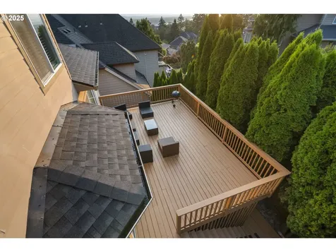 5219 NW Fernridge Drive Camas WA 98607