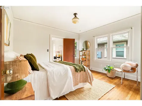 5916 N Moore Avenue Portland OR 97217