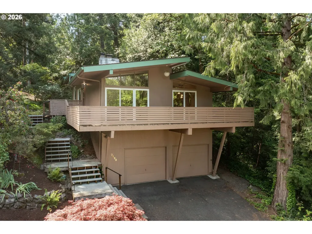 7190 SW Raleighwood Lane Portland OR 97225