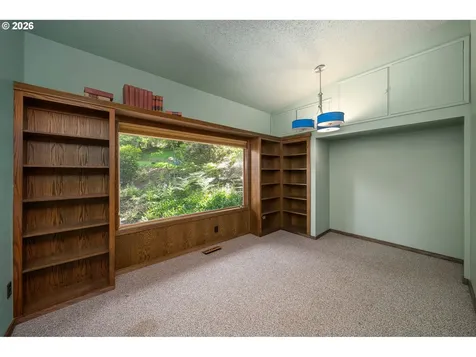 7190 SW Raleighwood Lane Portland OR 97225
