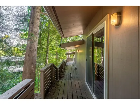 7190 SW Raleighwood Lane Portland OR 97225