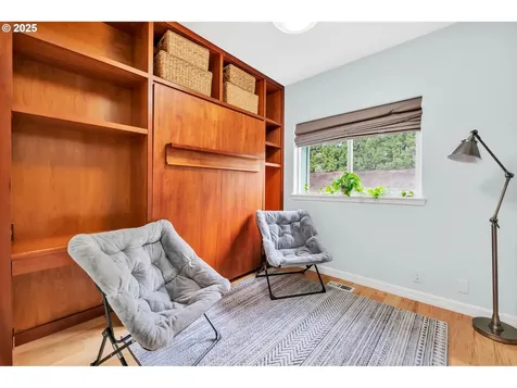 1750 Ridgley Boulevard Eugene OR 97401