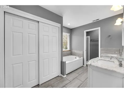 3507 NE 113th Street Vancouver WA 98686