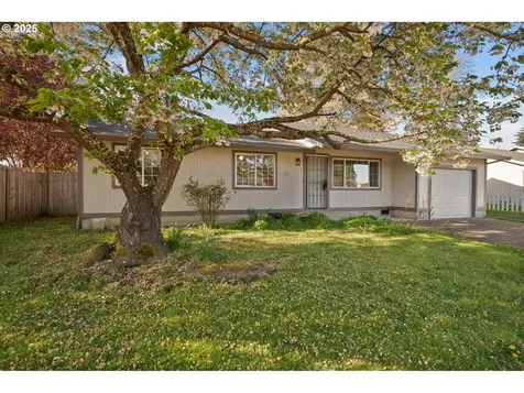 658 SE Debbie Street Mcminnville OR 97128