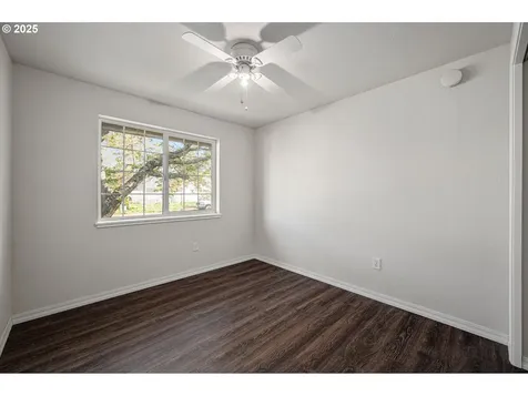 658 SE Debbie Street Mcminnville OR 97128