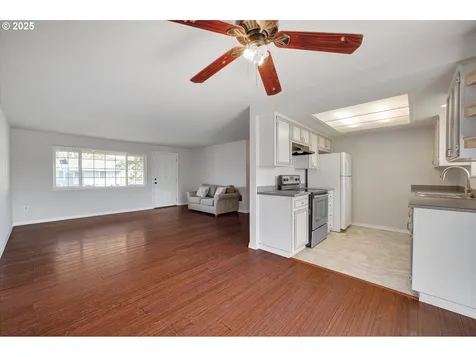 658 SE Debbie Street Mcminnville OR 97128
