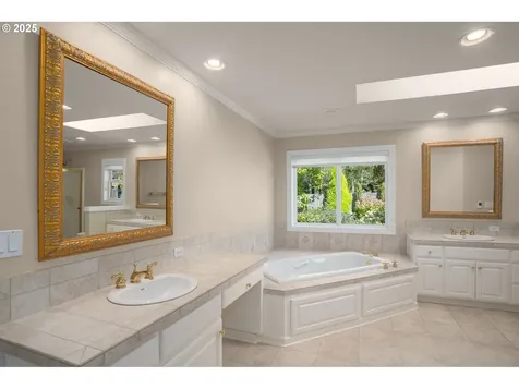 1405 Cherry Crest Avenue Lake Oswego OR 97034