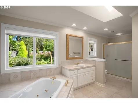 1405 Cherry Crest Avenue Lake Oswego OR 97034