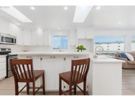 563/565 SW 4th Street Newport OR 97365