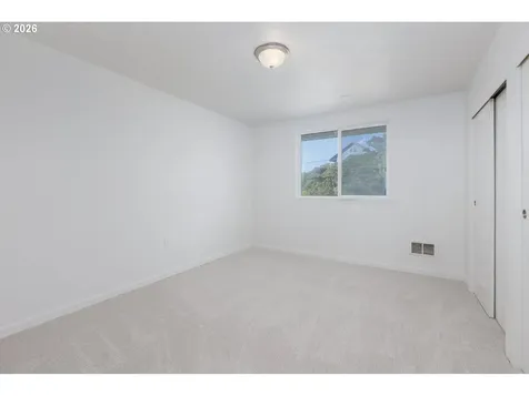 563/565 SW 4th Street Newport OR 97365