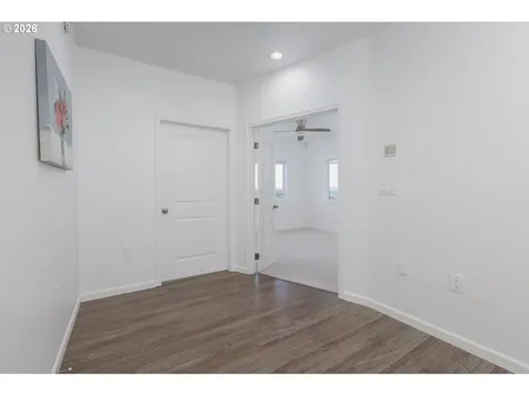 563/565 SW 4th Street Newport OR 97365