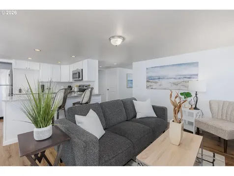 563/565 SW 4th Street Newport OR 97365