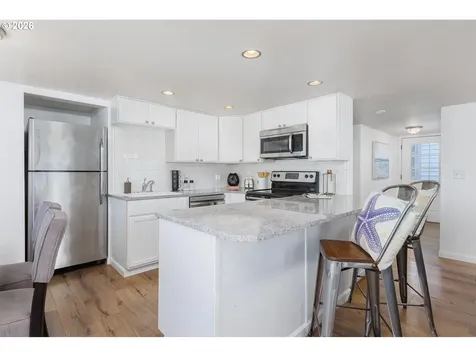 563/565 SW 4th Street Newport OR 97365