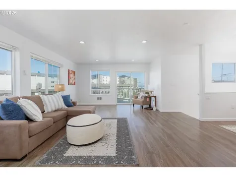563/565 SW 4th Street Newport OR 97365