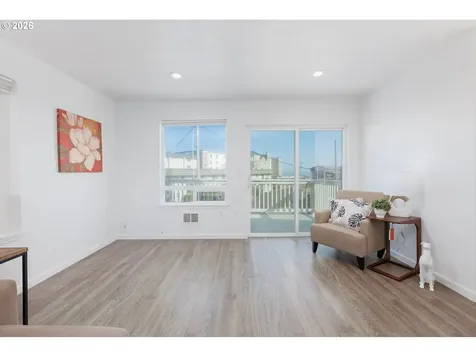 563/565 SW 4th Street Newport OR 97365