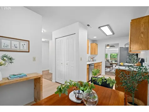6718 N Richmond Avenue Portland OR 97203