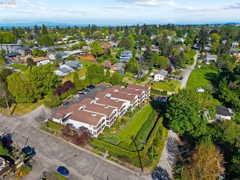 6718 N Richmond Avenue Portland OR 97203