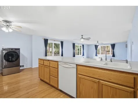 3272 Admiral Street Eugene OR 97404