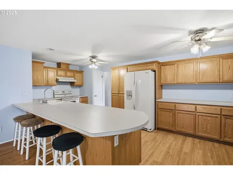 3272 Admiral Street Eugene OR 97404