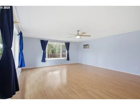3272 Admiral Street Eugene OR 97404