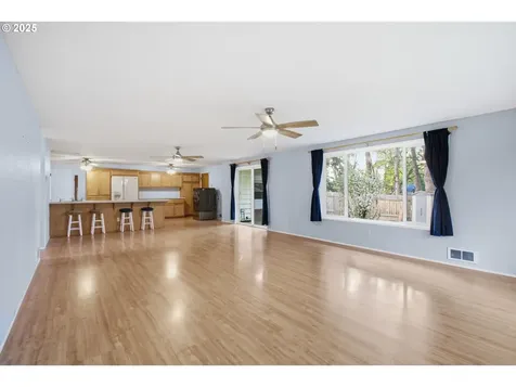 3272 Admiral Street Eugene OR 97404