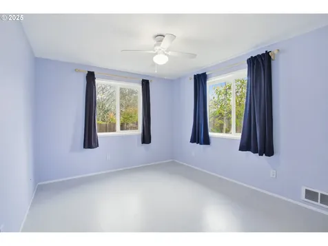 3272 Admiral Street Eugene OR 97404