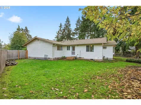 3272 Admiral Street Eugene OR 97404
