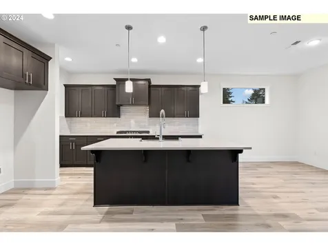 18601 NE 41st Avenue Vancouver WA 98686