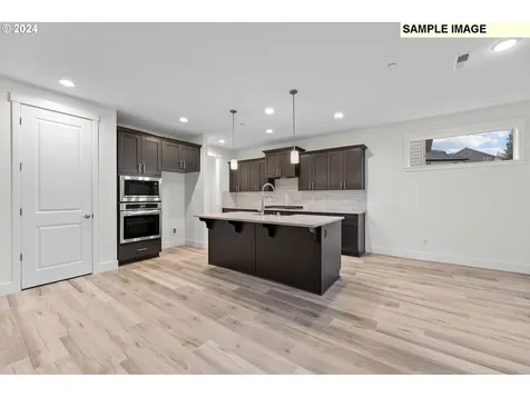 18601 NE 41st Avenue Vancouver WA 98686
