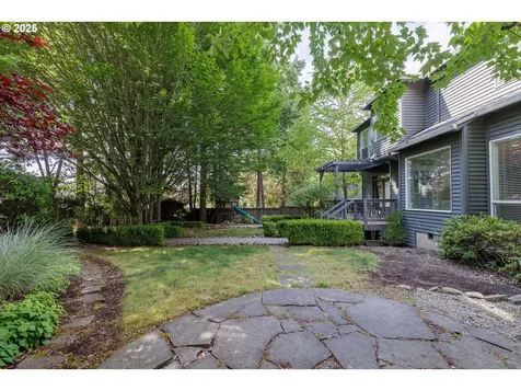 6424 SW Flower Street Portland OR 97221