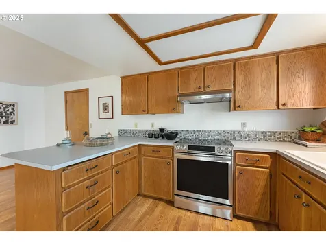 8927 SW 50th Avenue Portland OR 97219