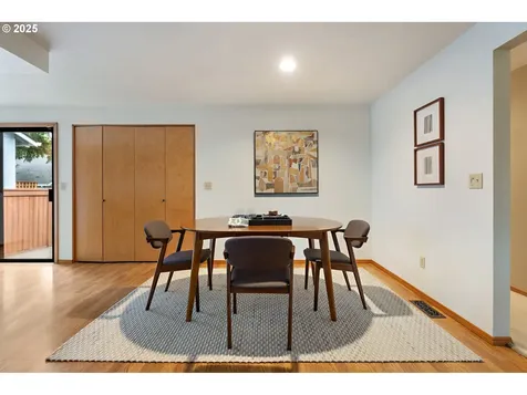 8927 SW 50th Avenue Portland OR 97219