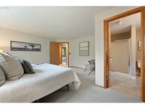 8927 SW 50th Avenue Portland OR 97219